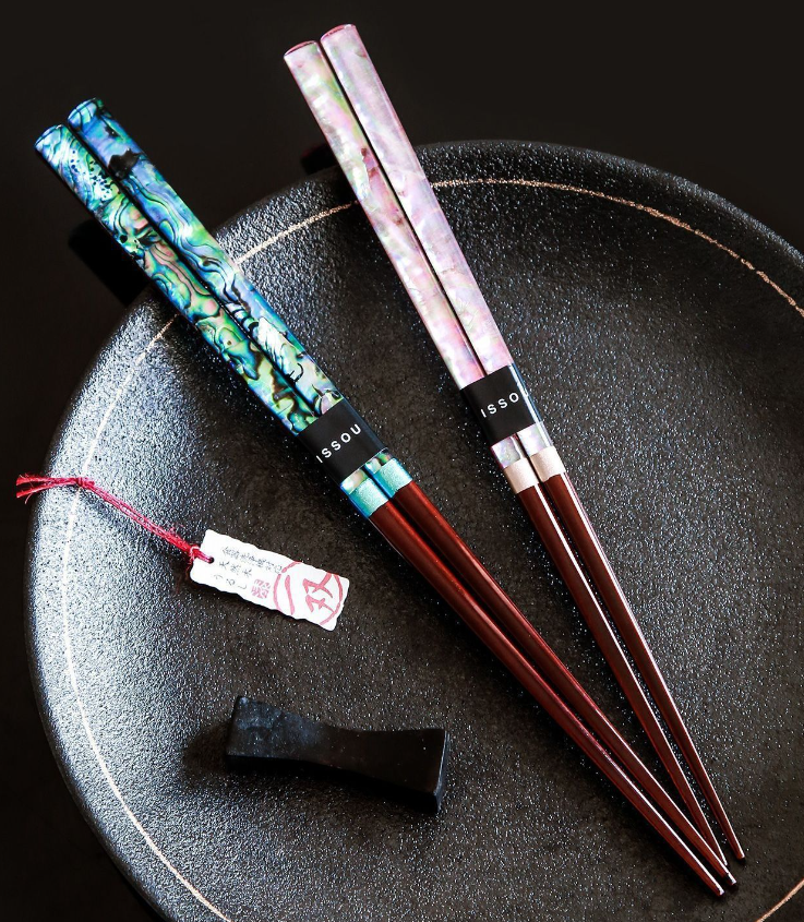 ISSOU Japanese Handcrafted Mother of Pearl Chopsticks Set