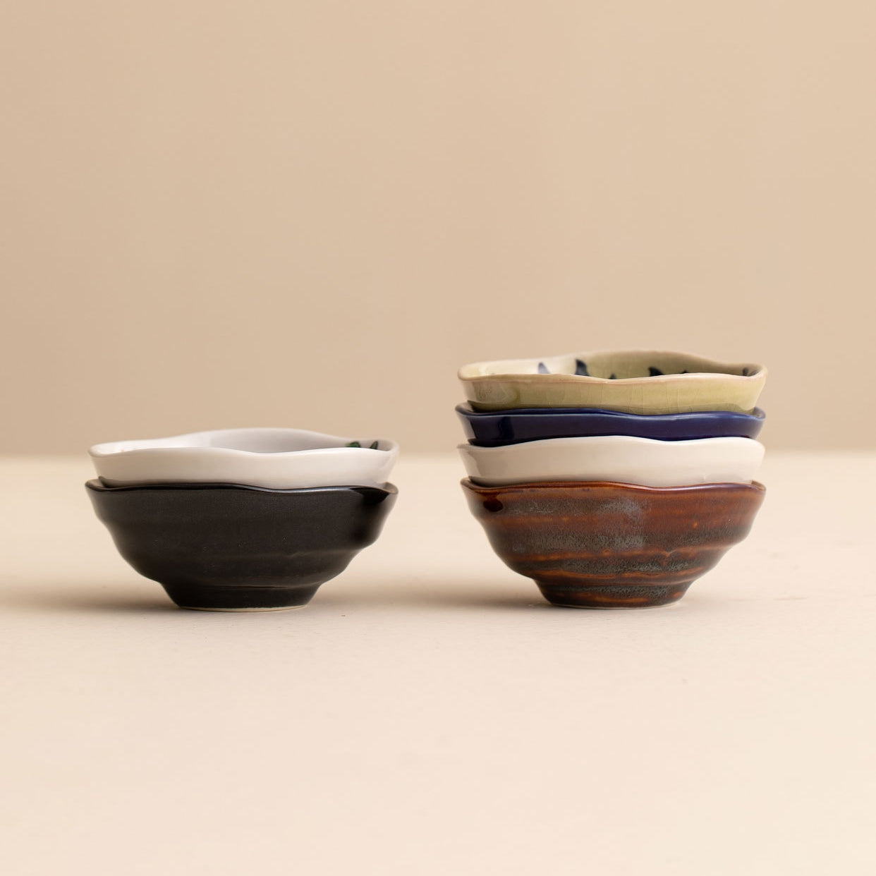 Ensemble de six bols Kobachi en céramique Ryochen Keshiki de Mino Ware avec boîte en bois