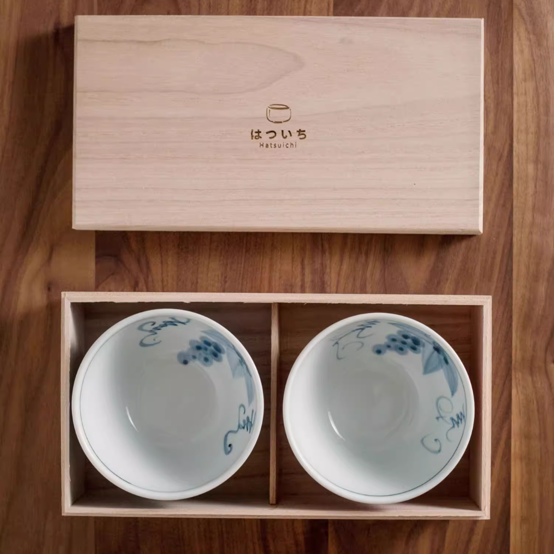 Hatsuichi Arita Ware Tafuku Ceramic Couple Bowl Set of Two