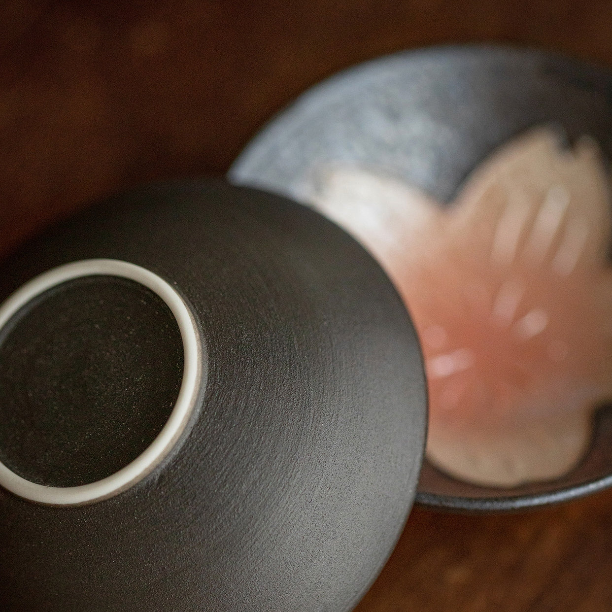 Ensemble de thé en céramique Yohen Sakura fait à la main de Arita Ware avec boîte en bois