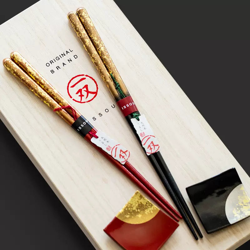 ISSOU Auspicious Clouds Japanese Handcrafted Wooden Chopsticks Wedding Gift Set