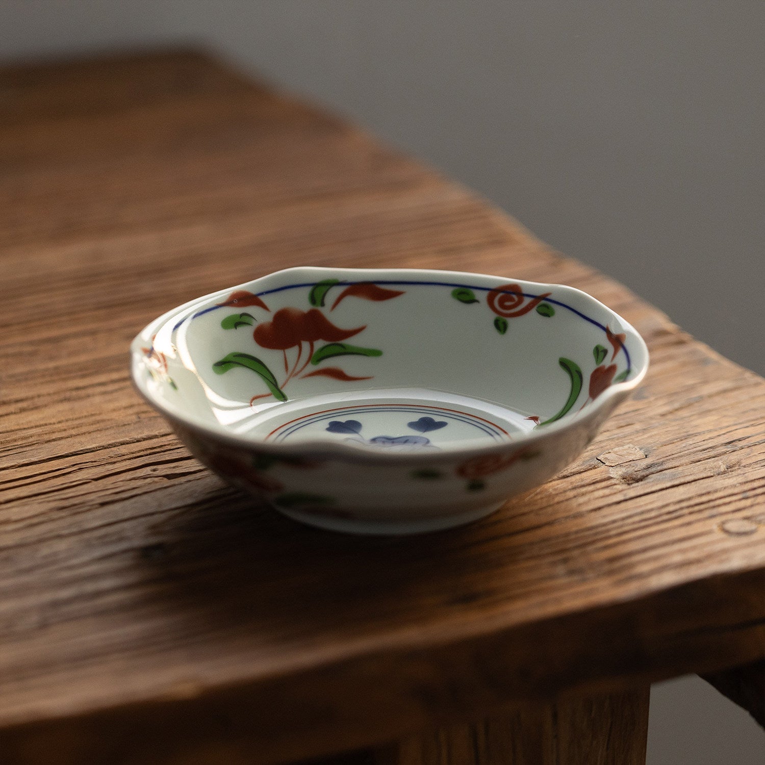 Arita Ware Handcrafted Akae Banreki Botan Kobachi Bowl