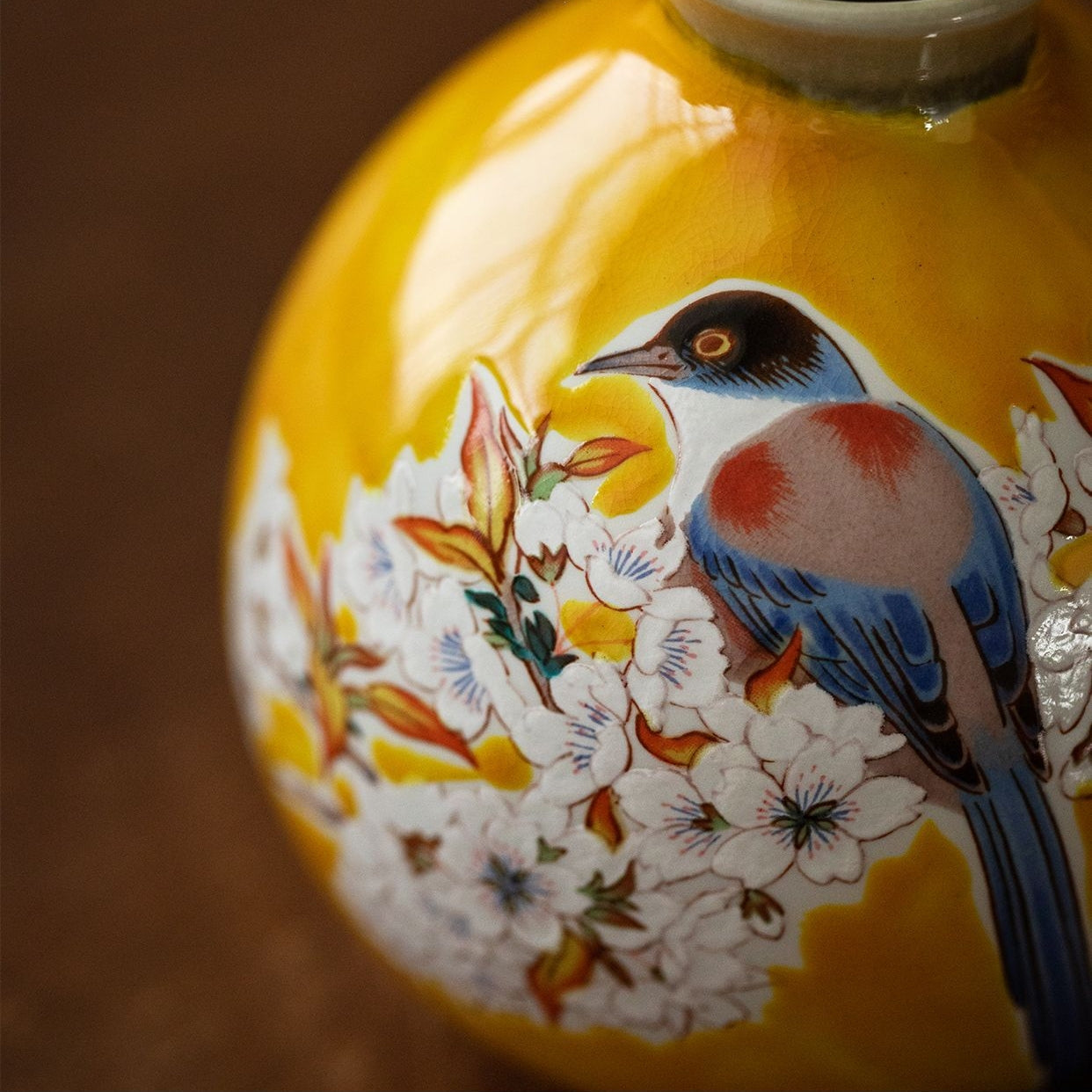 Kutaniyaki Yellow Sparrow Sake Set