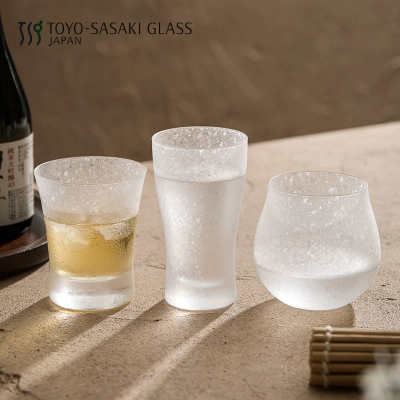 Colección de copas de sake Yukihana Hikari de Toyo-Sasaki Glass