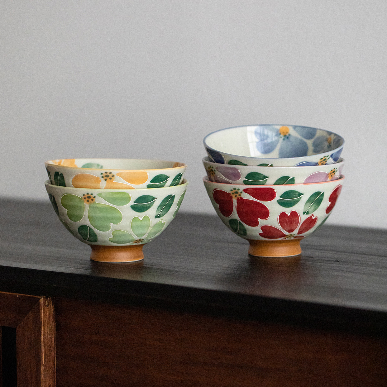 Hatsuichi Mino Ware Handcrafted Saie Sakura Rice Bowl Set of Five