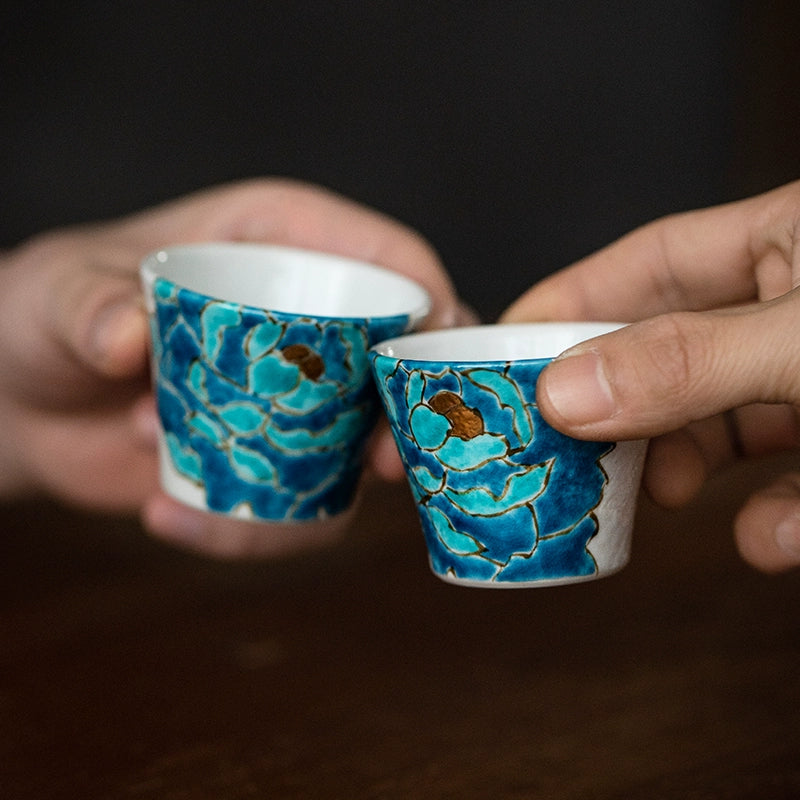 Kutaniyaki Gold Foil Blue Peony Sake Set