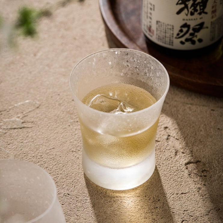 Colección de copas de sake Yukihana Hikari de Toyo-Sasaki Glass