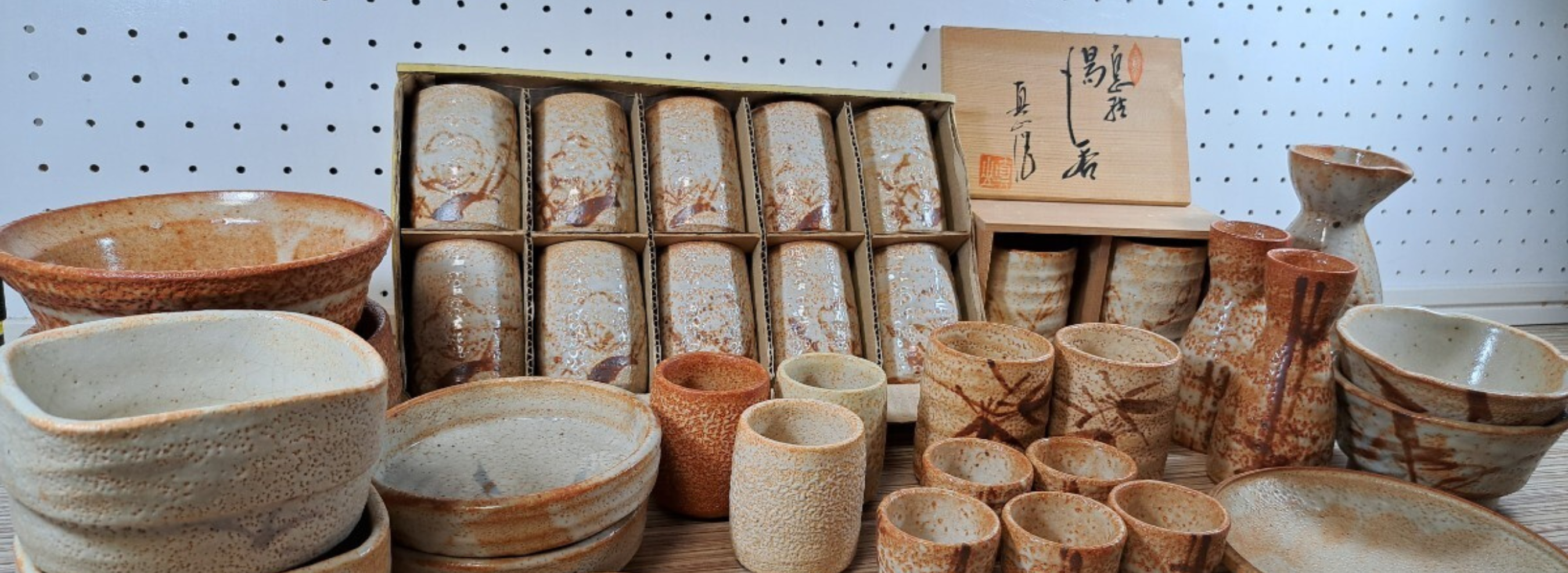 Shinoyaki: Mino’s Iconic White-Glazed Japanese Pottery