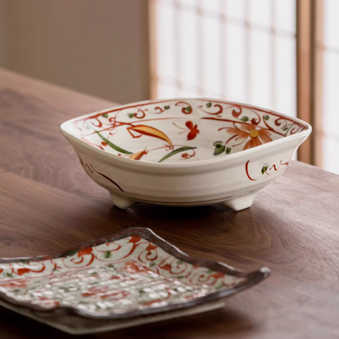 Minoware Akae Red Blossom Butterfly Dish Collection