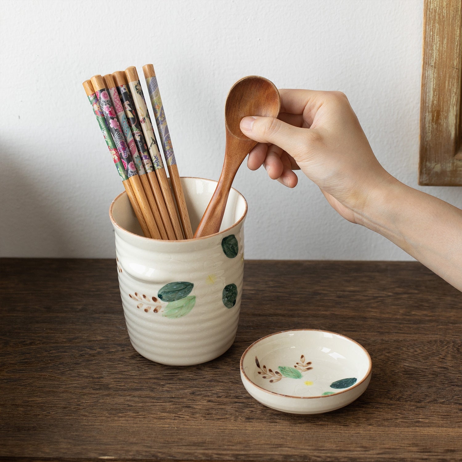 Mino Ware Kisetsu no Kurashi Handcrafted Ceramic Chopstick Holder