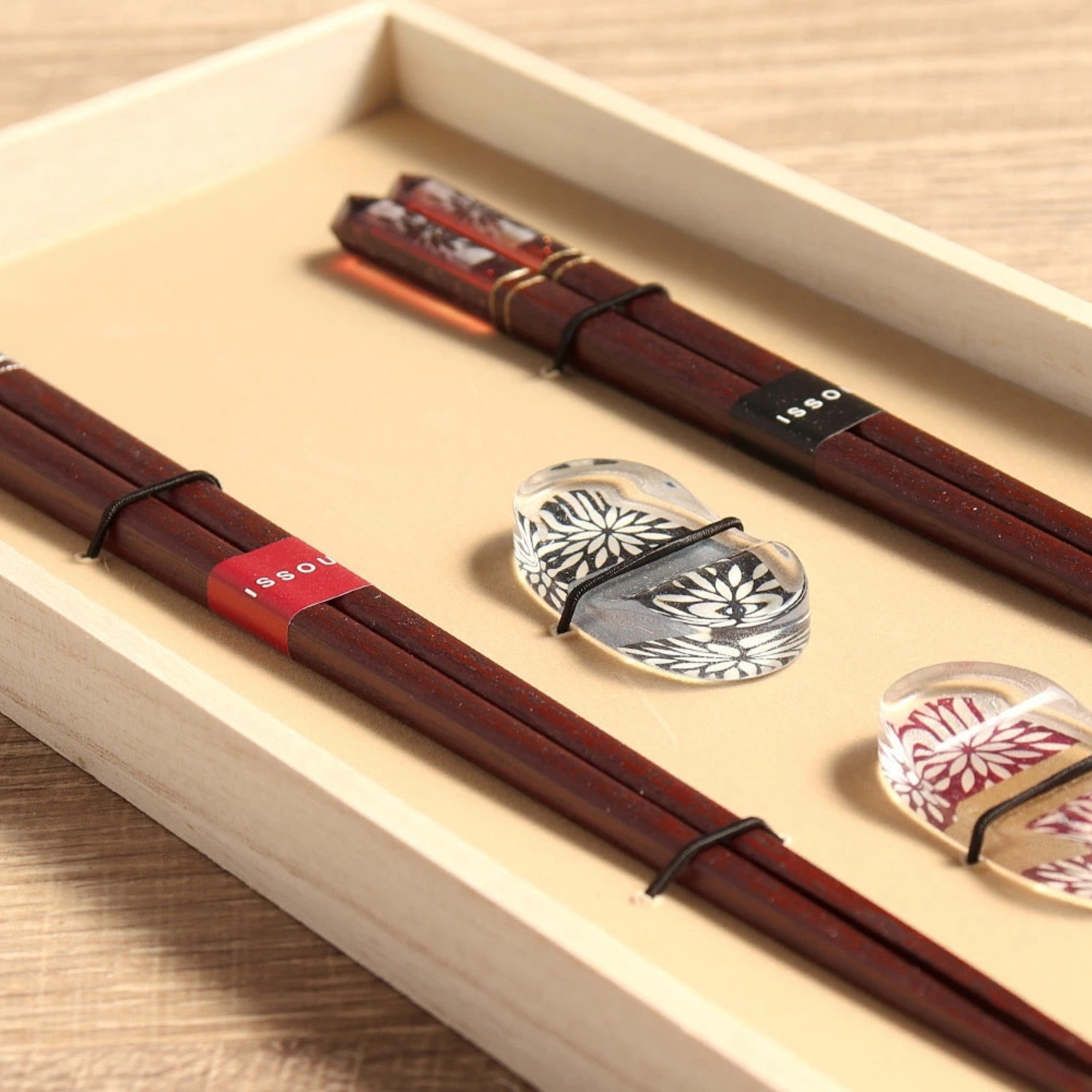 ISSOU Hanabi Japanese Handcrafted Wooden Chopsticks Wedding Gift Set