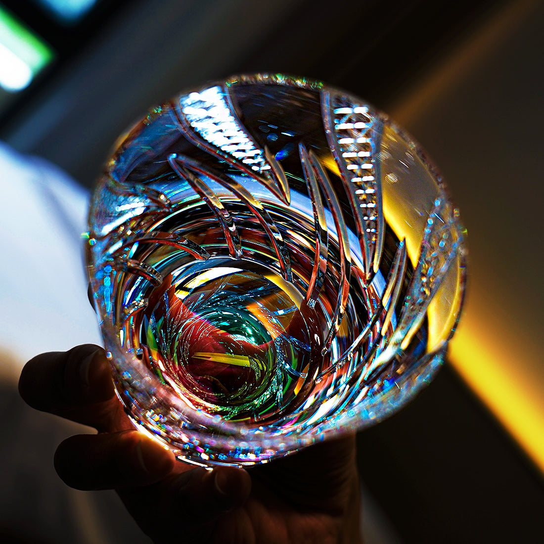 Verre à whisky en cristal iridescent Ryusei fait main Edo Kiriko avec coffret en bois