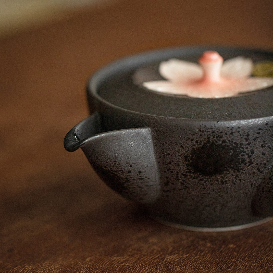 Ensemble de thé en céramique Yohen Sakura fait à la main de Arita Ware avec boîte en bois