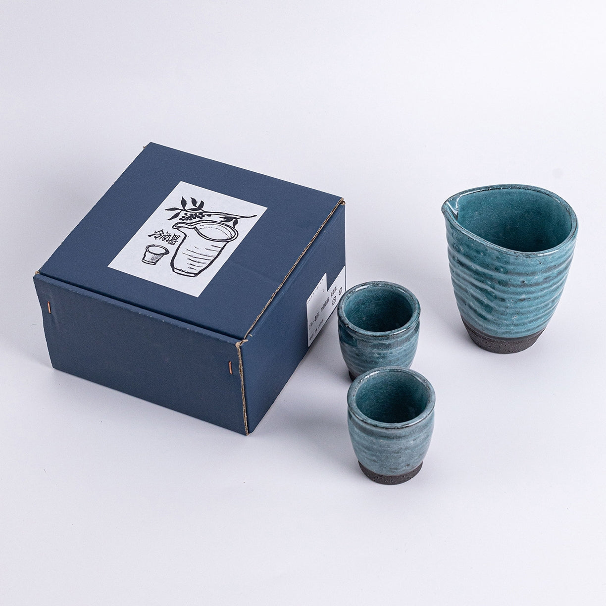 Hatsuichi Mino Ware Blue Pine Sake Set