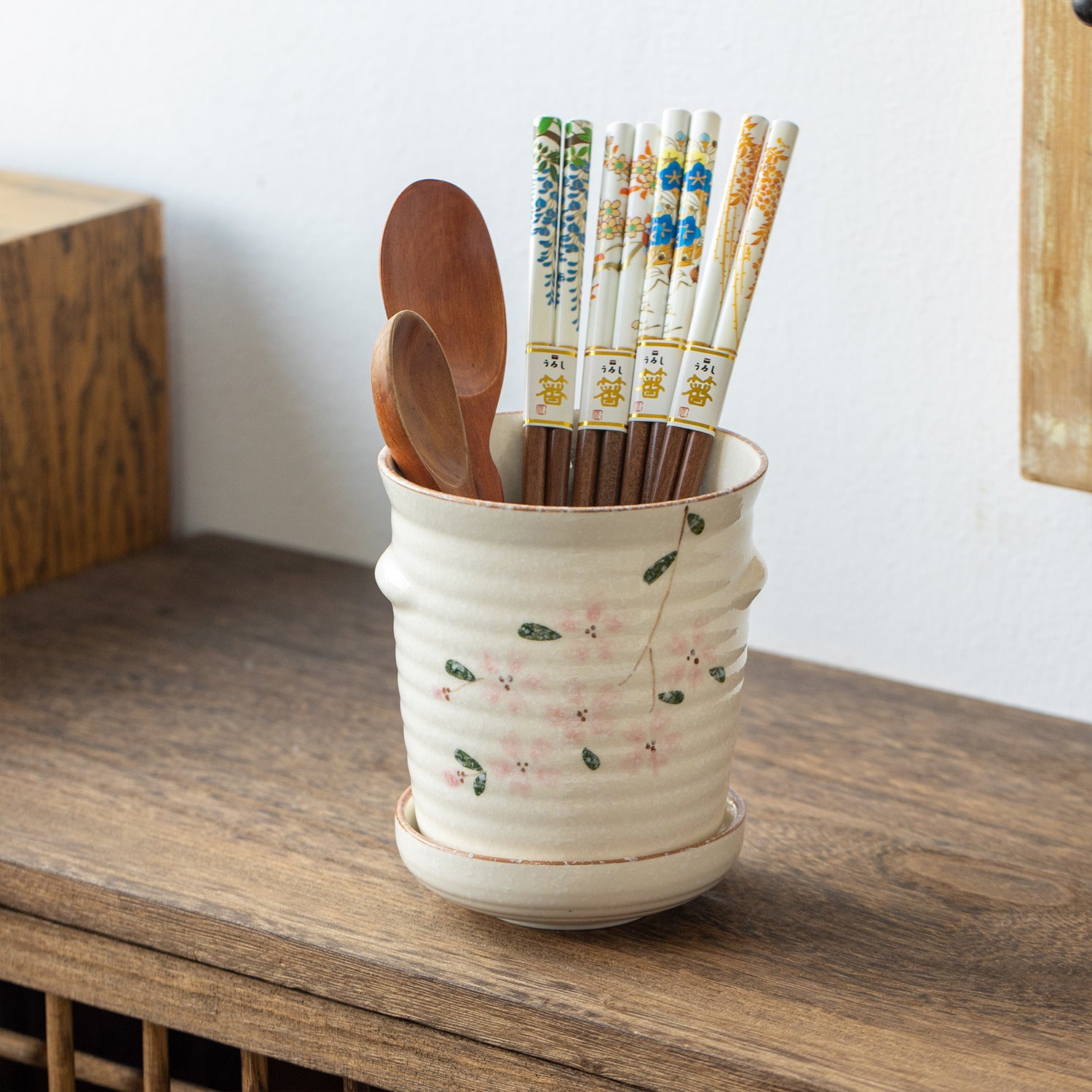 Mino Ware Kisetsu no Kurashi Handcrafted Ceramic Chopstick Holder