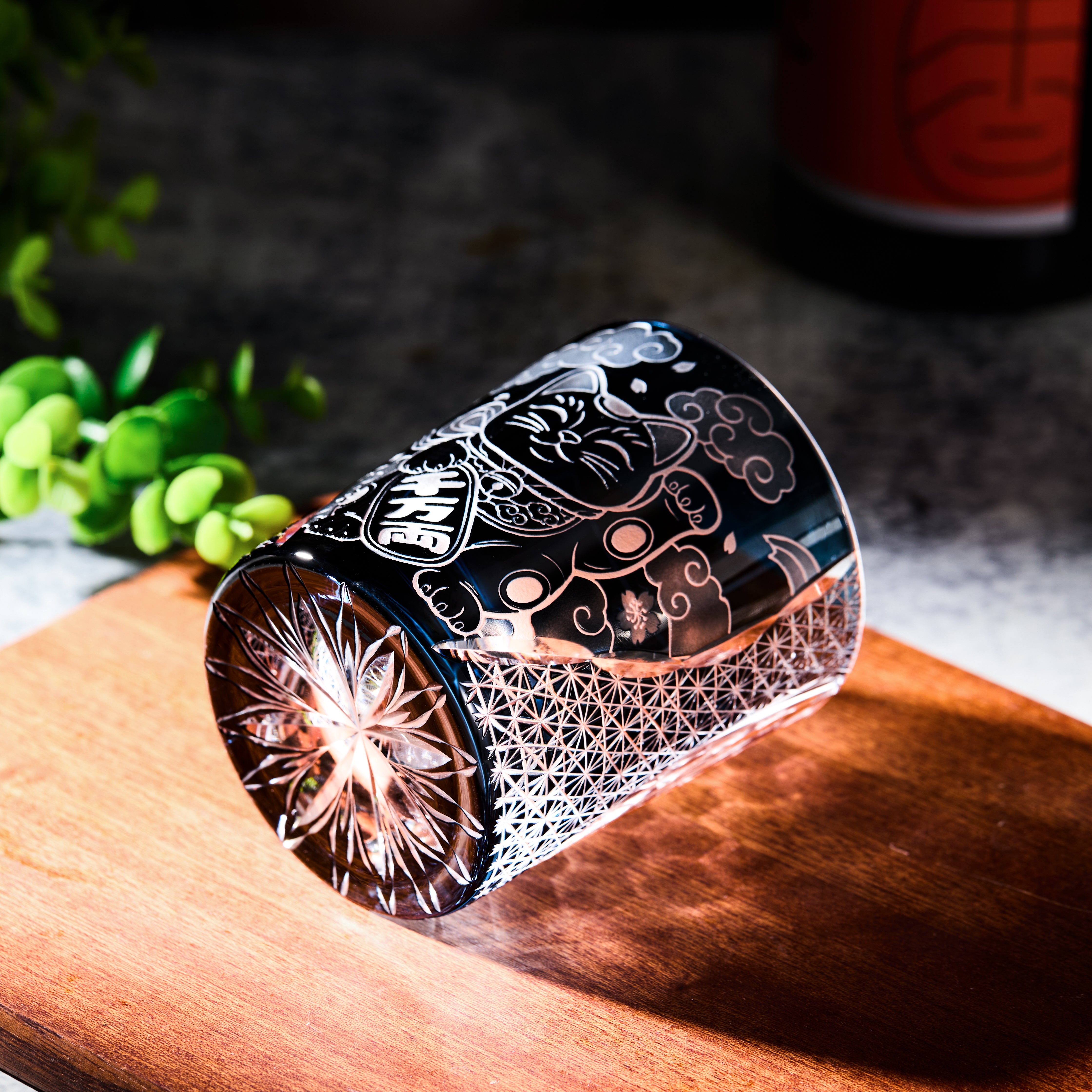 Edo Kiriko Handcrafted Maneki Neko Whisky Glass With Wooden Box