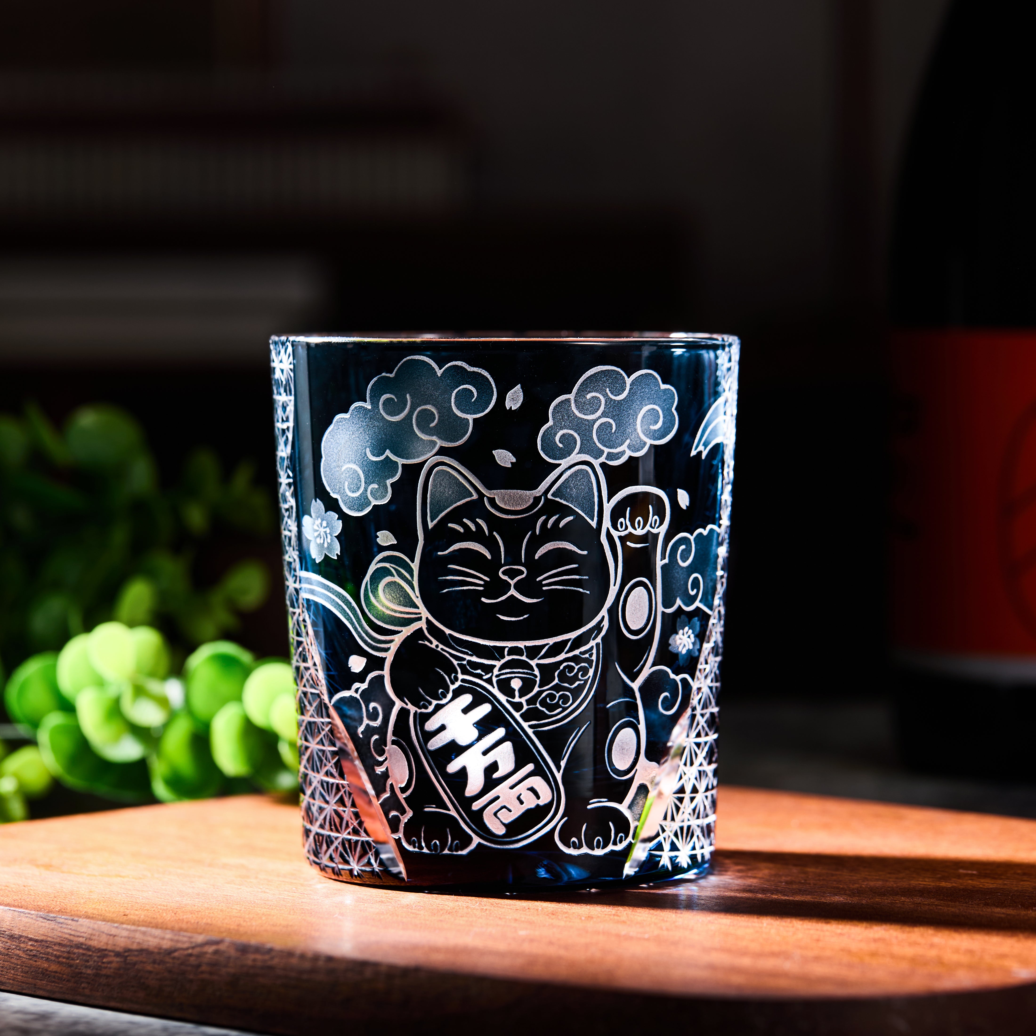 Edo Kiriko Handcrafted Aoi Maneki Neko Whisky Glass With Wooden