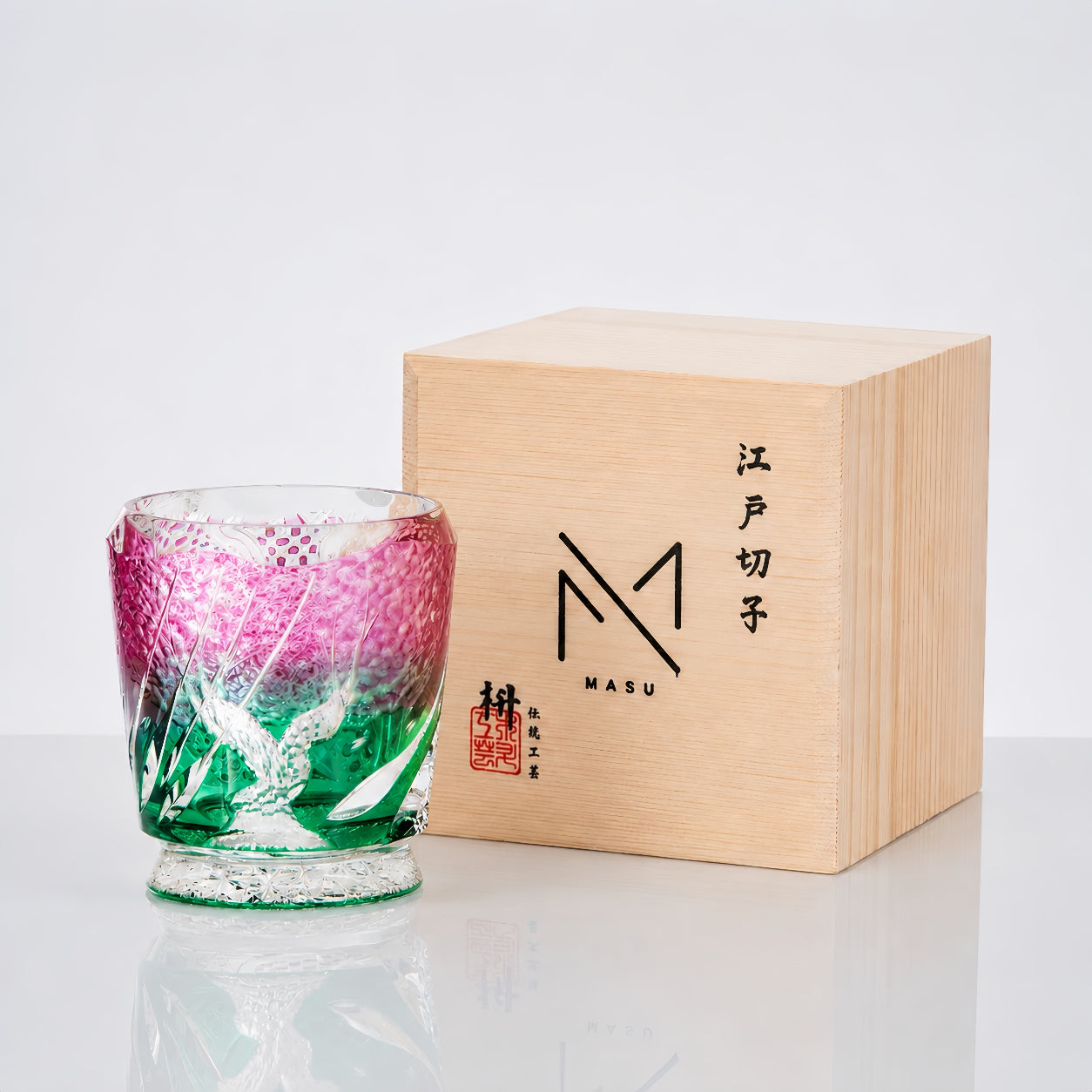 Vaso de whisky Edo Kiriko artesanal Sakura Nami con caja de madera