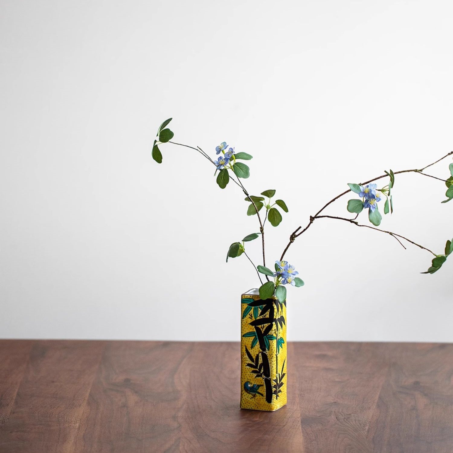 Kutaniyaki Handcrafted Take-Kage Suzume Vase