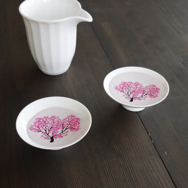 Ensemble de tasses à sake à fleurs froides thermochromiques Sakura en Mino Ware