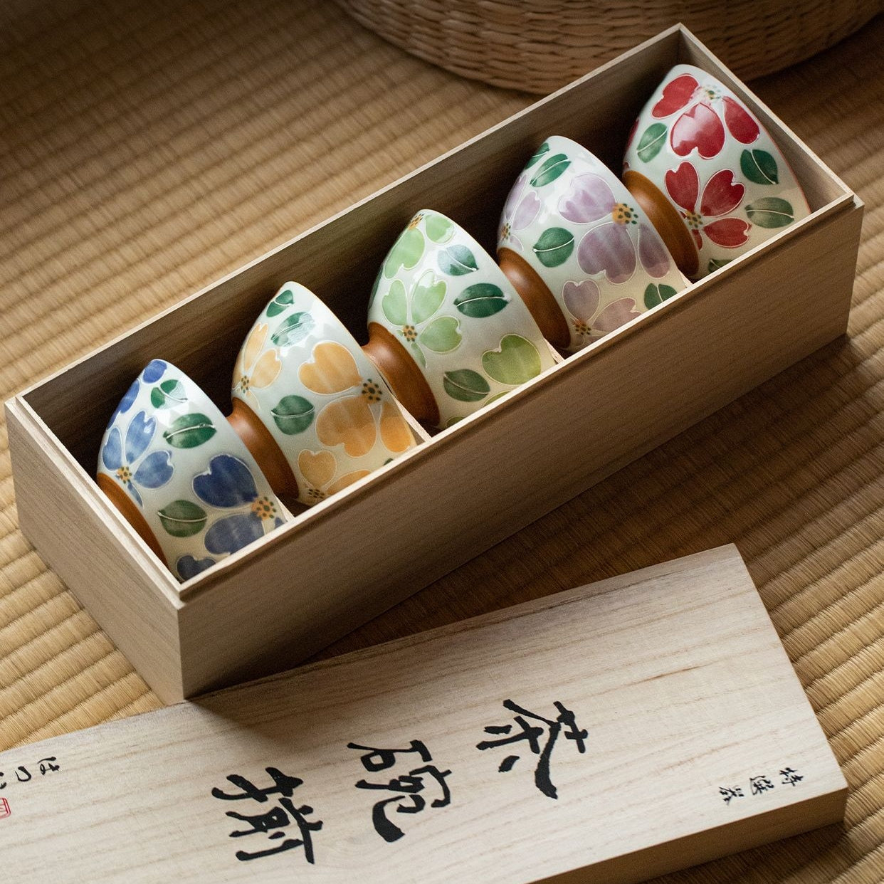 Hatsuichi Mino Ware Handcrafted Saie Sakura Rice Bowl Set of Five