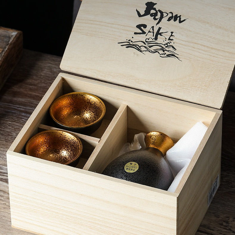 NOUSAKU / KINJO セット Jinpo Handcrafted Kinsai Gold Ochoko Sake Set with Wooden Box - MASU
