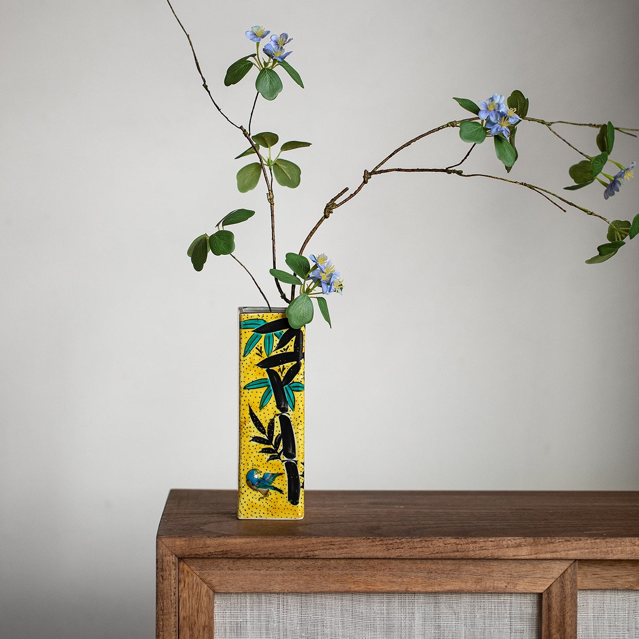 Kutaniyaki Handcrafted Take-Kage Suzume Vase