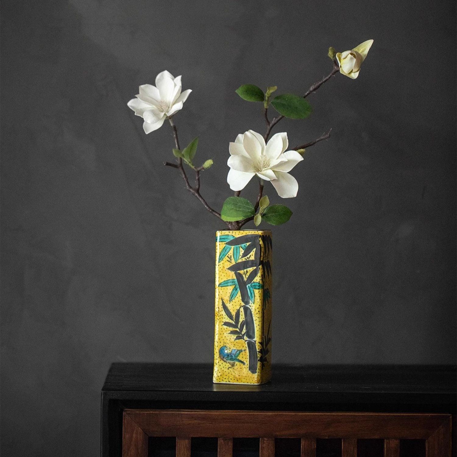 Kutaniyaki Handcrafted Take-Kage Suzume Vase