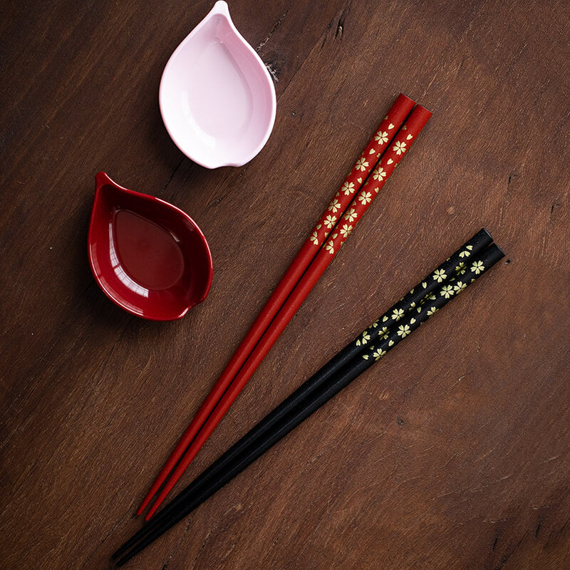 Yamanaka Shikki Sakura Couple Bowls with Chopsticks Set